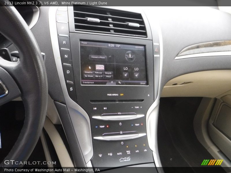 White Platinum / Light Dune 2013 Lincoln MKZ 3.7L V6 AWD