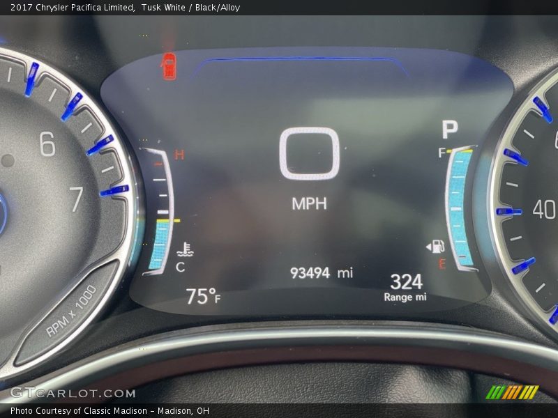 Tusk White / Black/Alloy 2017 Chrysler Pacifica Limited
