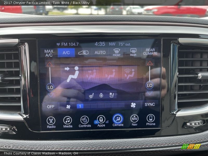 Tusk White / Black/Alloy 2017 Chrysler Pacifica Limited