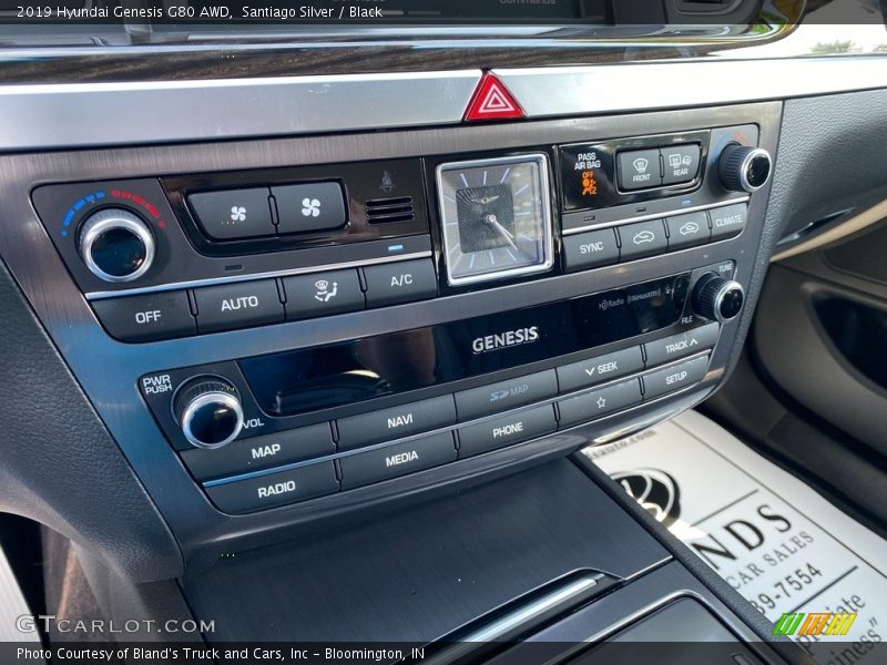 Santiago Silver / Black 2019 Hyundai Genesis G80 AWD