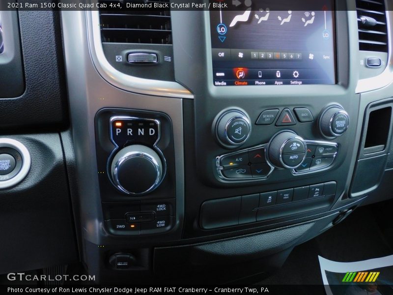 Diamond Black Crystal Pearl / Black 2021 Ram 1500 Classic Quad Cab 4x4