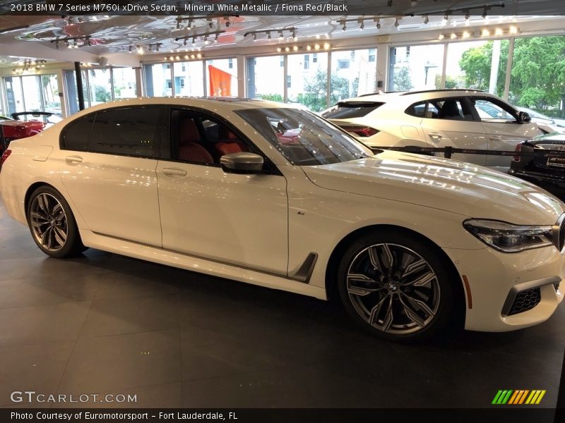 Mineral White Metallic / Fiona Red/Black 2018 BMW 7 Series M760i xDrive Sedan