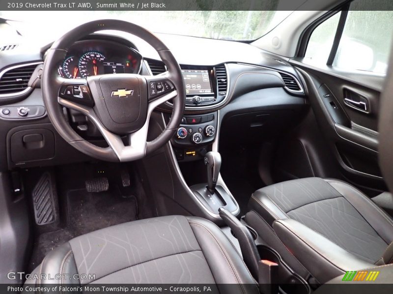 Summit White / Jet Black 2019 Chevrolet Trax LT AWD