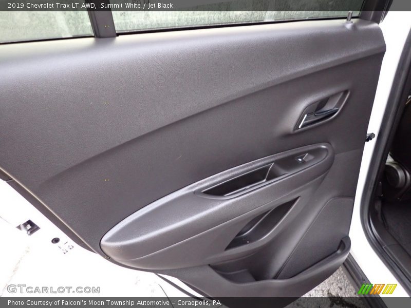 Summit White / Jet Black 2019 Chevrolet Trax LT AWD