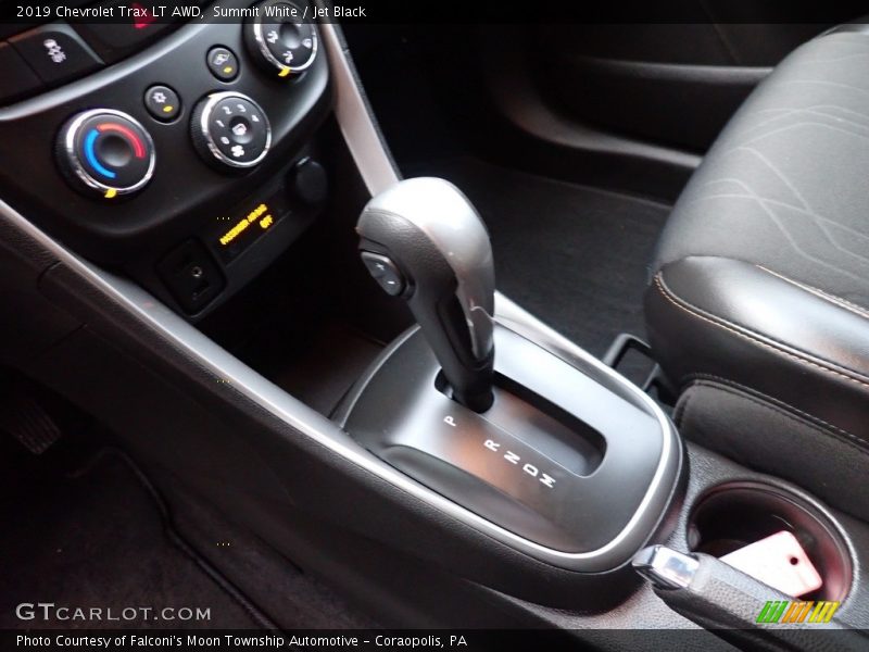 Summit White / Jet Black 2019 Chevrolet Trax LT AWD