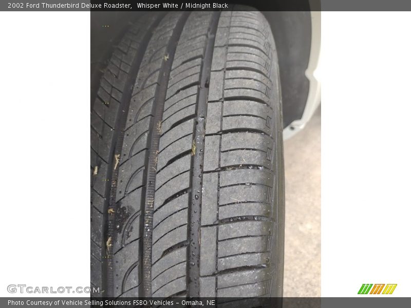 Whisper White / Midnight Black 2002 Ford Thunderbird Deluxe Roadster