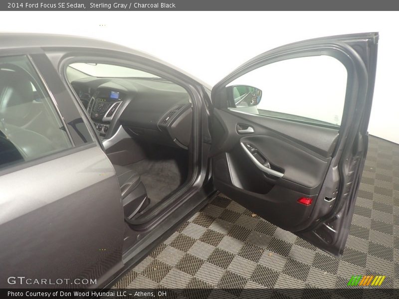 Sterling Gray / Charcoal Black 2014 Ford Focus SE Sedan