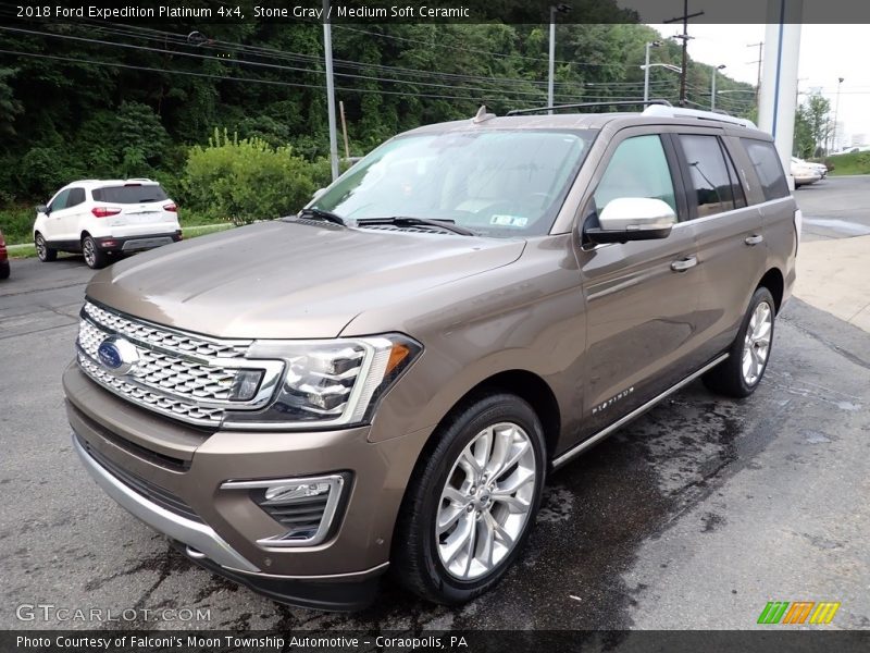 Front 3/4 View of 2018 Expedition Platinum 4x4