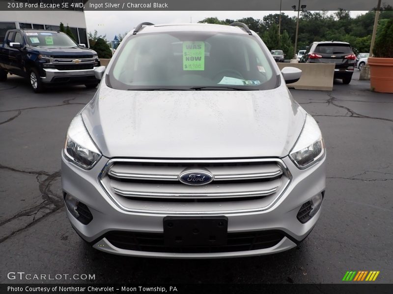 Ingot Silver / Charcoal Black 2018 Ford Escape SE 4WD