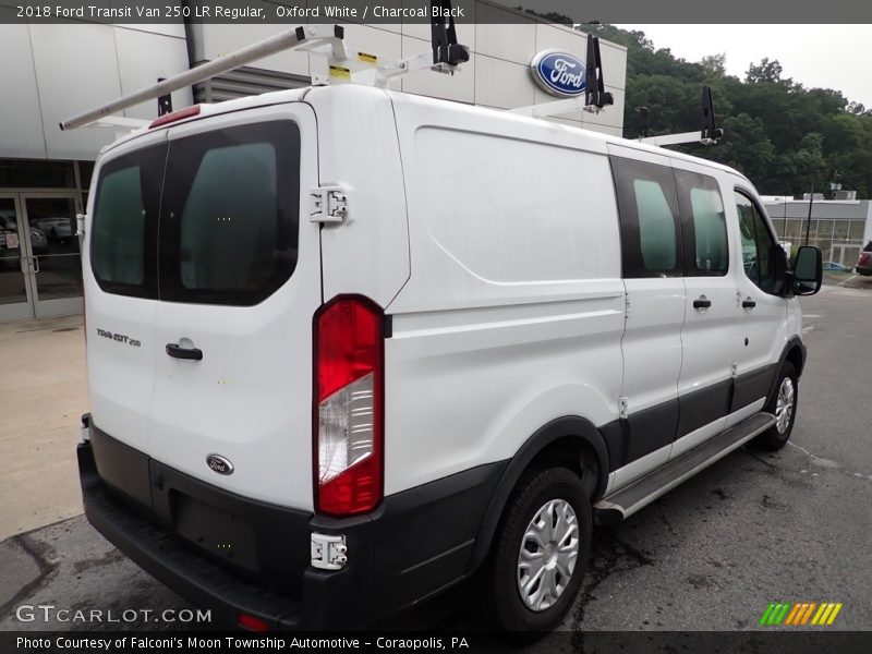 Oxford White / Charcoal Black 2018 Ford Transit Van 250 LR Regular