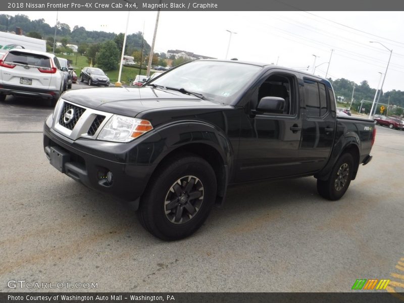 Magnetic Black / Graphite 2018 Nissan Frontier Pro-4X Crew Cab 4x4