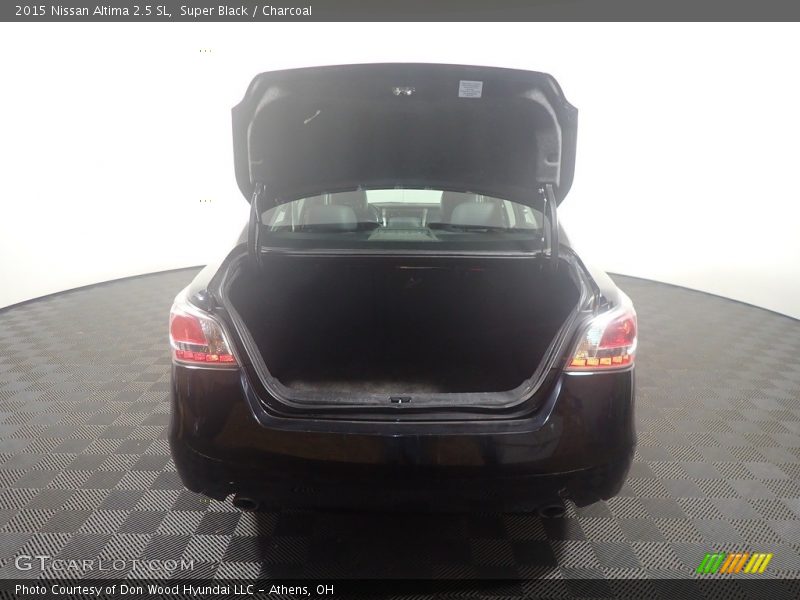 Super Black / Charcoal 2015 Nissan Altima 2.5 SL