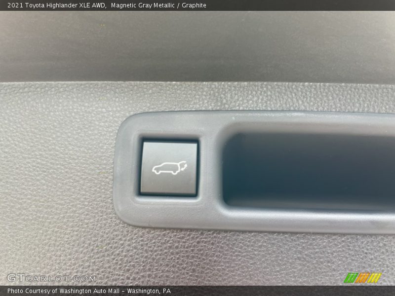 Magnetic Gray Metallic / Graphite 2021 Toyota Highlander XLE AWD