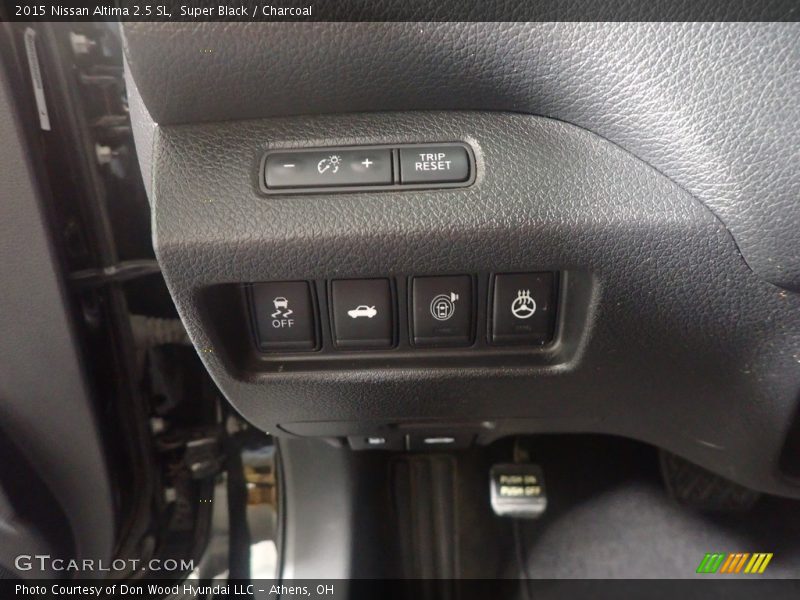 Super Black / Charcoal 2015 Nissan Altima 2.5 SL