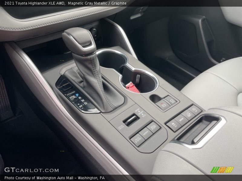 Magnetic Gray Metallic / Graphite 2021 Toyota Highlander XLE AWD