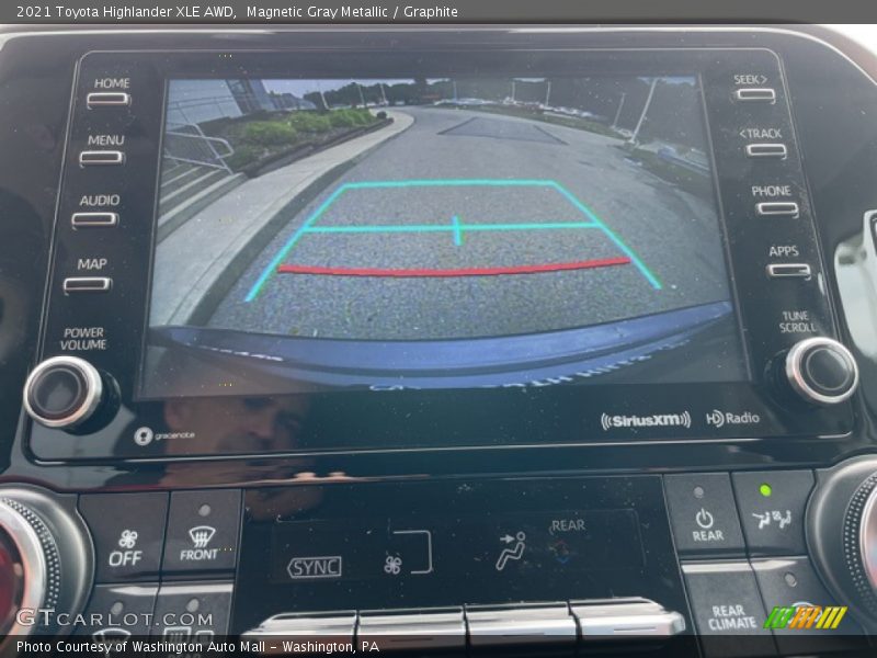 Magnetic Gray Metallic / Graphite 2021 Toyota Highlander XLE AWD