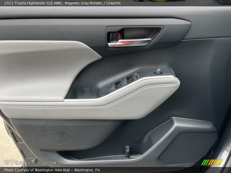 Magnetic Gray Metallic / Graphite 2021 Toyota Highlander XLE AWD