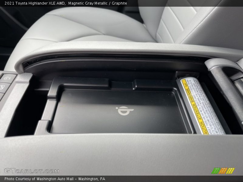 Magnetic Gray Metallic / Graphite 2021 Toyota Highlander XLE AWD