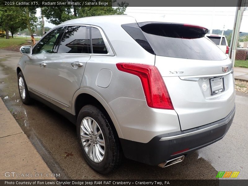 Radiant Silver Metallic / Sahara Beige 2019 Cadillac XT5