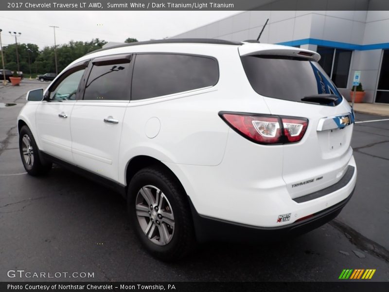 Summit White / Dark Titanium/Light Titanium 2017 Chevrolet Traverse LT AWD