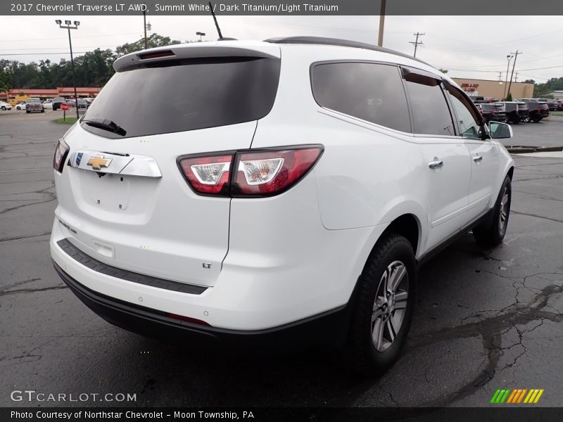 Summit White / Dark Titanium/Light Titanium 2017 Chevrolet Traverse LT AWD