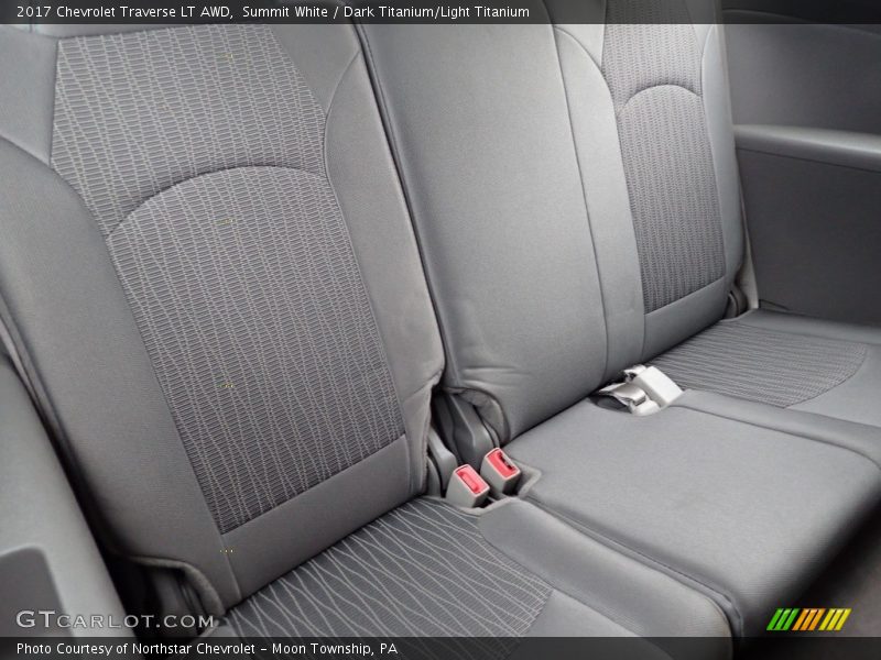 Summit White / Dark Titanium/Light Titanium 2017 Chevrolet Traverse LT AWD