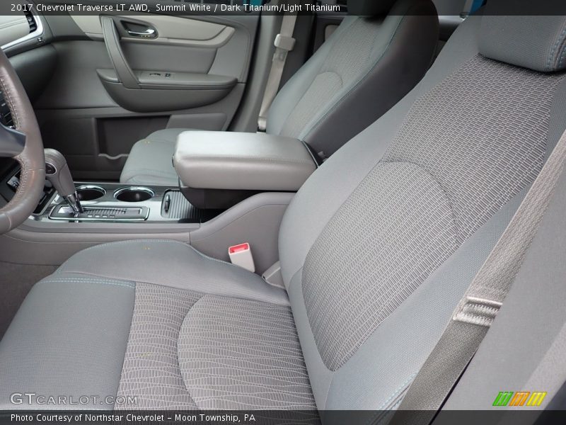 Summit White / Dark Titanium/Light Titanium 2017 Chevrolet Traverse LT AWD
