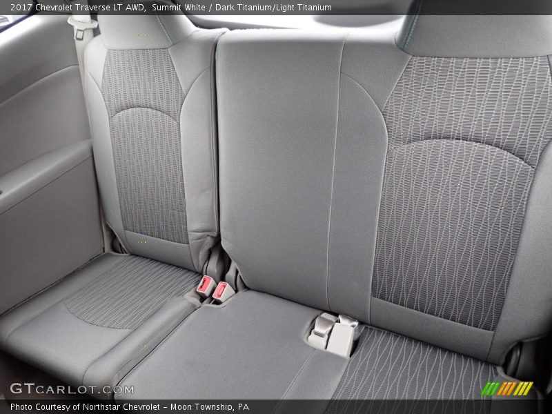 Summit White / Dark Titanium/Light Titanium 2017 Chevrolet Traverse LT AWD