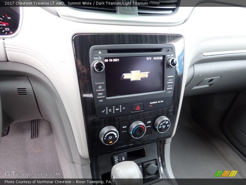Summit White / Dark Titanium/Light Titanium 2017 Chevrolet Traverse LT AWD