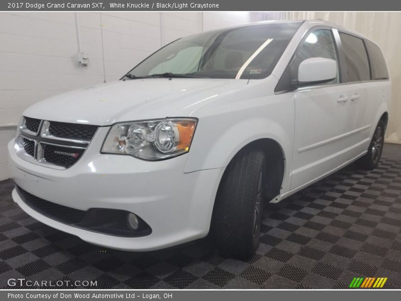White Knuckle / Black/Light Graystone 2017 Dodge Grand Caravan SXT