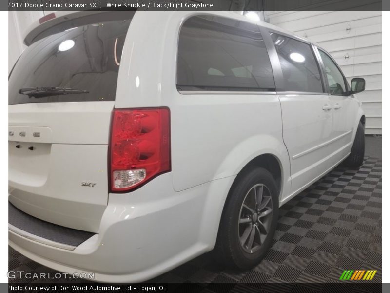 White Knuckle / Black/Light Graystone 2017 Dodge Grand Caravan SXT