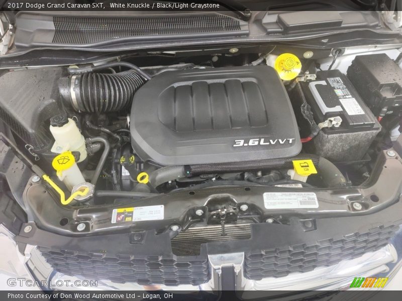 White Knuckle / Black/Light Graystone 2017 Dodge Grand Caravan SXT