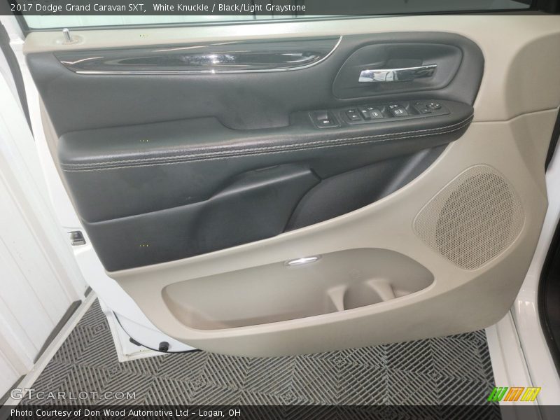 White Knuckle / Black/Light Graystone 2017 Dodge Grand Caravan SXT