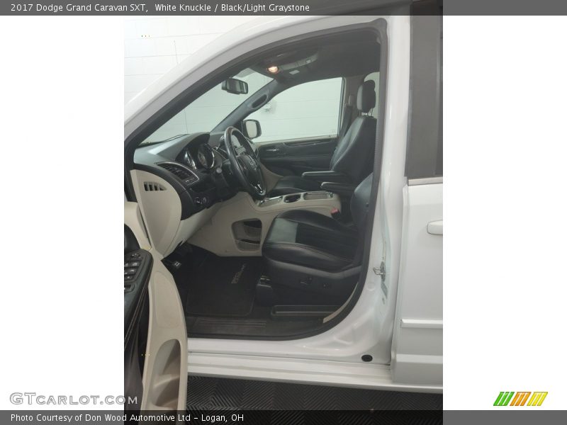 White Knuckle / Black/Light Graystone 2017 Dodge Grand Caravan SXT