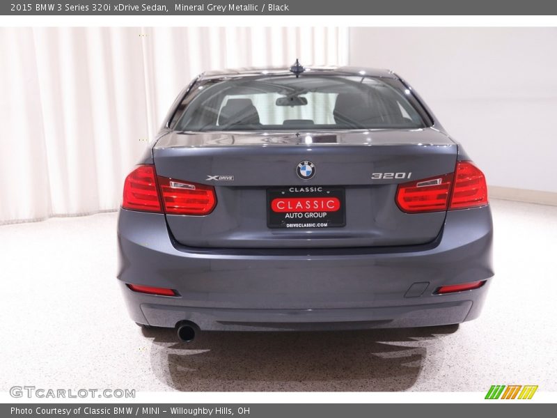 Mineral Grey Metallic / Black 2015 BMW 3 Series 320i xDrive Sedan