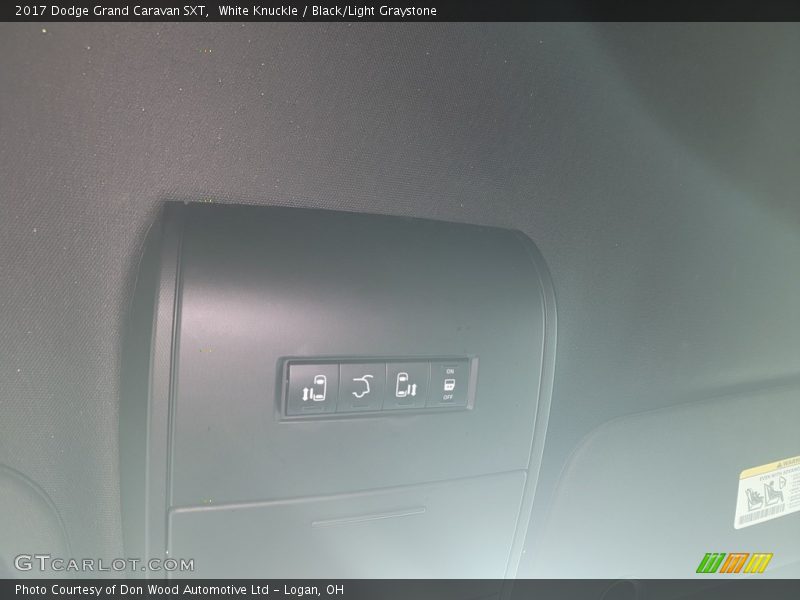 White Knuckle / Black/Light Graystone 2017 Dodge Grand Caravan SXT