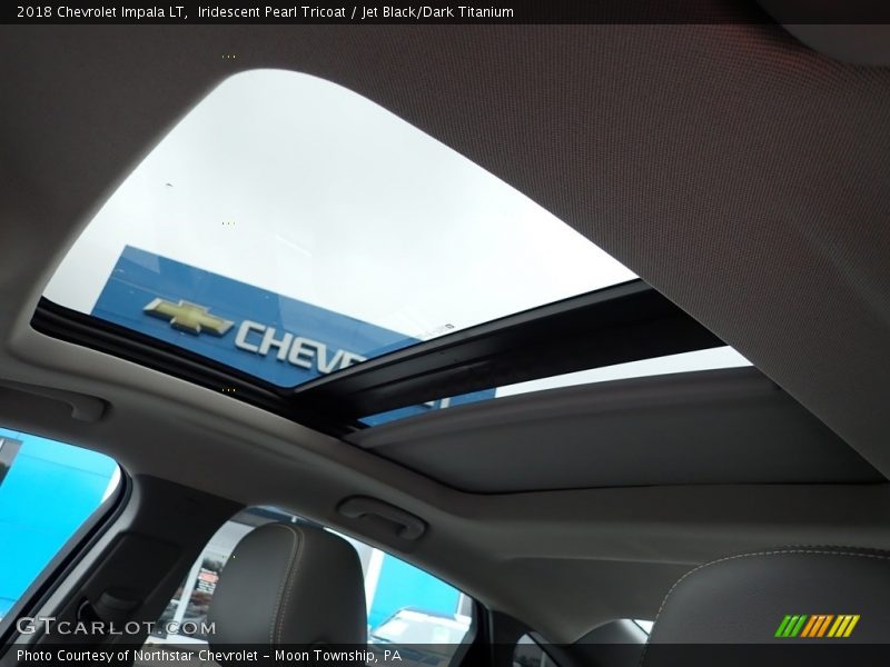 Iridescent Pearl Tricoat / Jet Black/Dark Titanium 2018 Chevrolet Impala LT