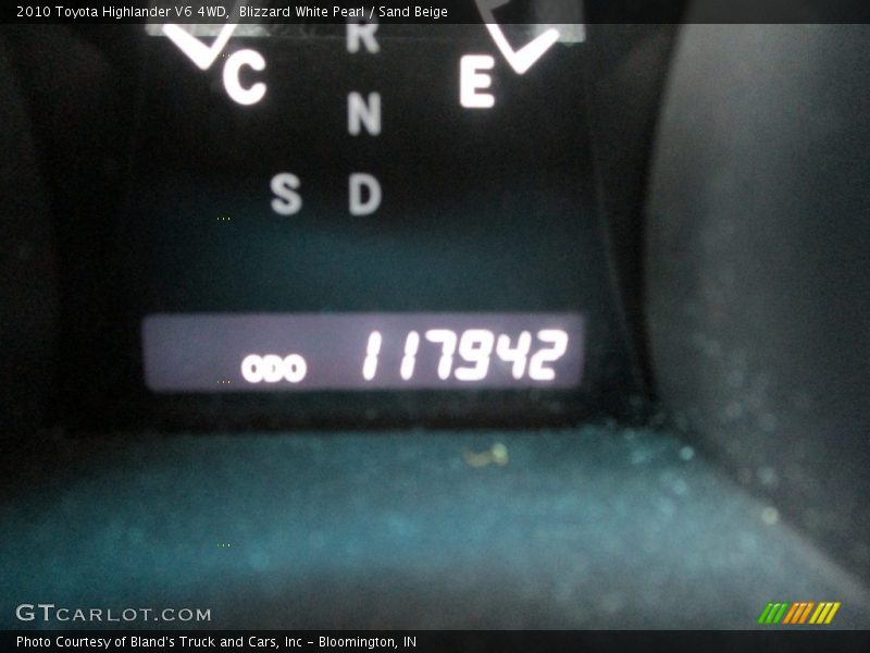 Blizzard White Pearl / Sand Beige 2010 Toyota Highlander V6 4WD