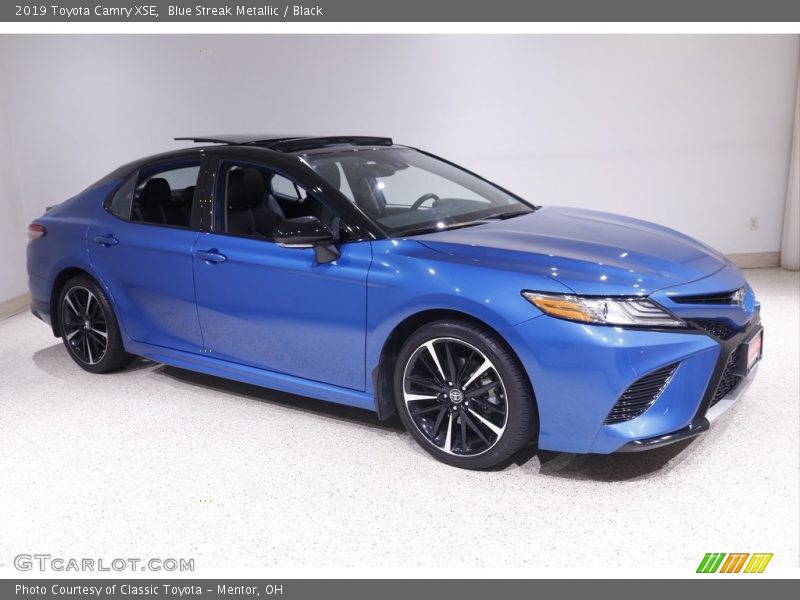 Blue Streak Metallic / Black 2019 Toyota Camry XSE