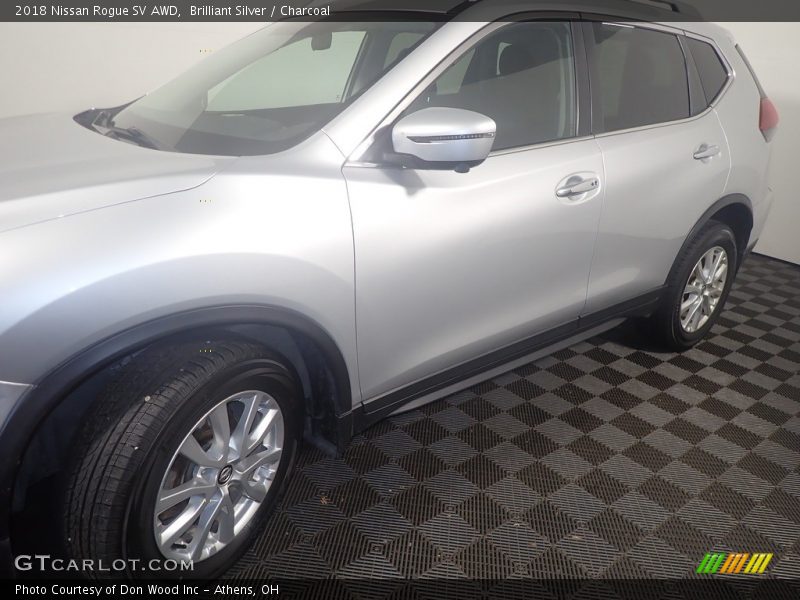 Brilliant Silver / Charcoal 2018 Nissan Rogue SV AWD