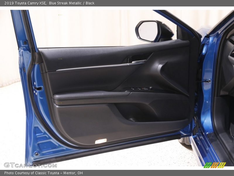 Blue Streak Metallic / Black 2019 Toyota Camry XSE