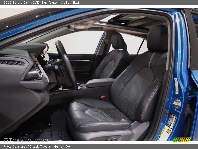 Blue Streak Metallic / Black 2019 Toyota Camry XSE