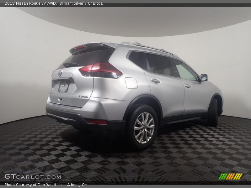Brilliant Silver / Charcoal 2018 Nissan Rogue SV AWD