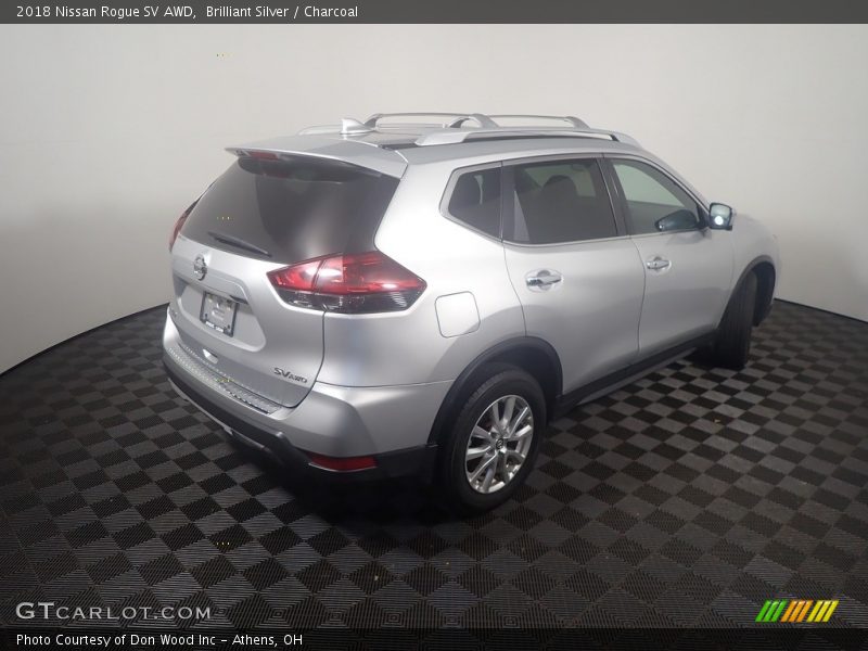 Brilliant Silver / Charcoal 2018 Nissan Rogue SV AWD