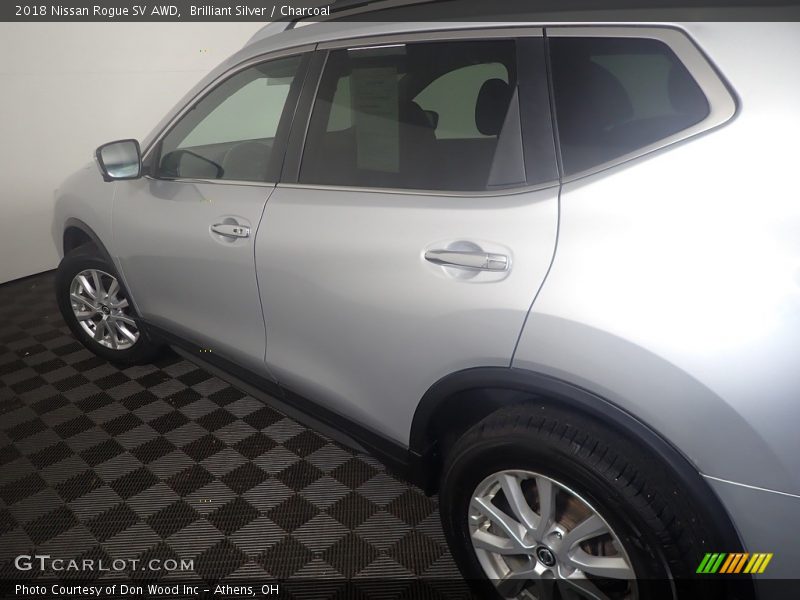 Brilliant Silver / Charcoal 2018 Nissan Rogue SV AWD