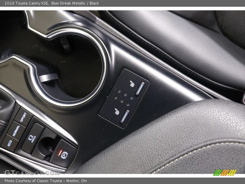 Blue Streak Metallic / Black 2019 Toyota Camry XSE