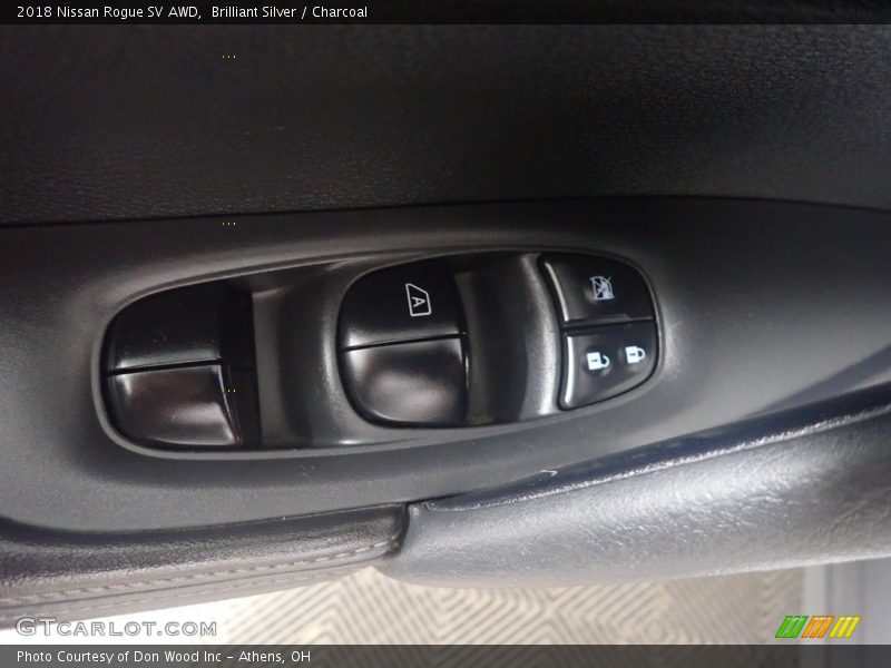 Brilliant Silver / Charcoal 2018 Nissan Rogue SV AWD