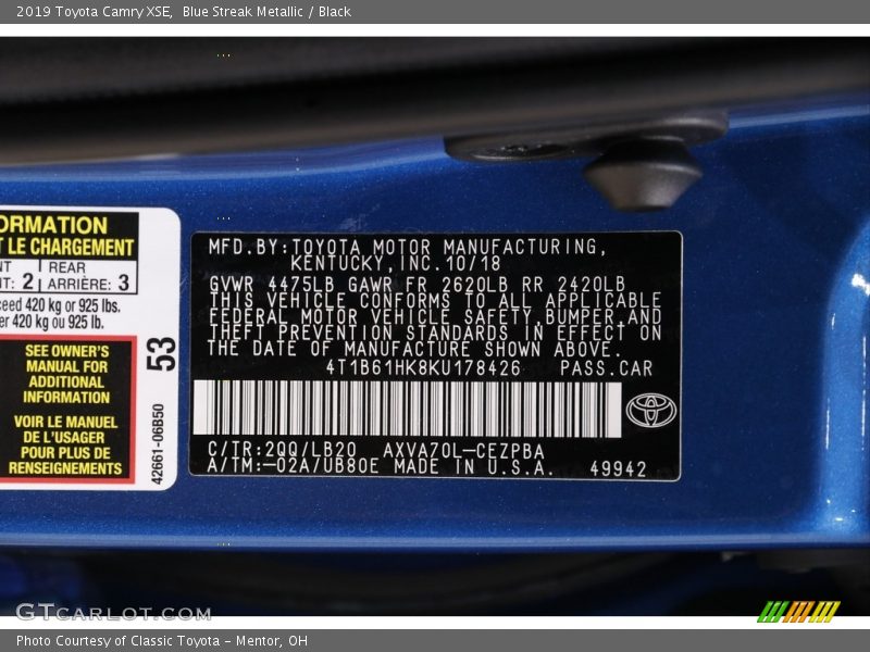 Blue Streak Metallic / Black 2019 Toyota Camry XSE