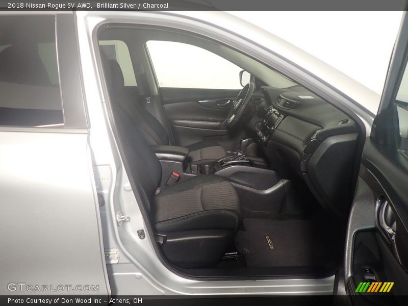 Brilliant Silver / Charcoal 2018 Nissan Rogue SV AWD