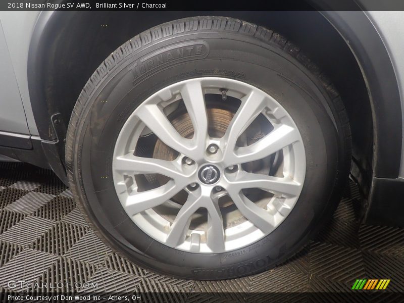 Brilliant Silver / Charcoal 2018 Nissan Rogue SV AWD